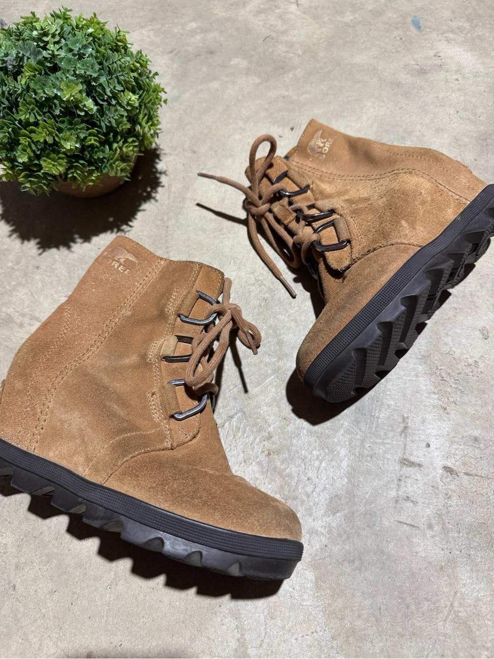 Sorel Joan Of Arctic Wedge Booties Girls Size 1 Brown Leather Suede Winter Fall